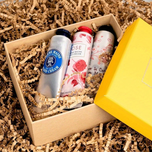 How to Make Gifts & Business Packaging Instantly Beautiful (Without Breaking the Bank!)