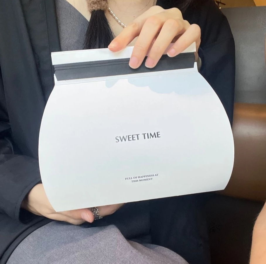 Royal Swiss Delight Packaging Box – Elegant Mousse & Mille-Feuille Pastry Holder