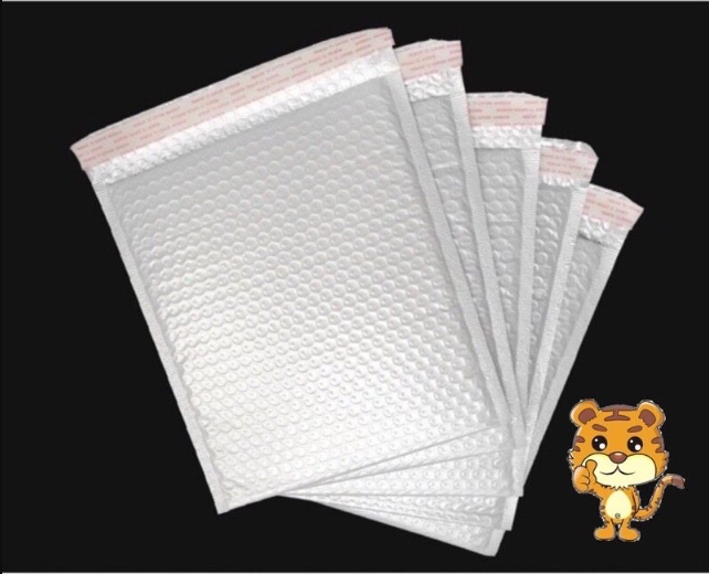 Lightweight Glossy Poly Bubble Mailer/Padded Envelope Shipping Bags Self Seal Shockproof | 1pc
