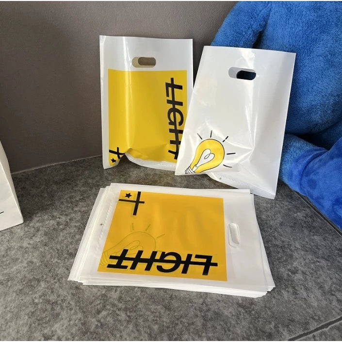 50pcs HIGH QUALITY Printed Plastic Takeout Tote Bag handle