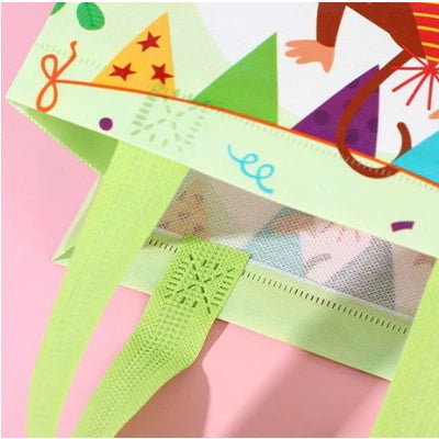 Birthday Party Gift Non-woven Eco Bag Cartoon Laminated Waterproof Handbag
