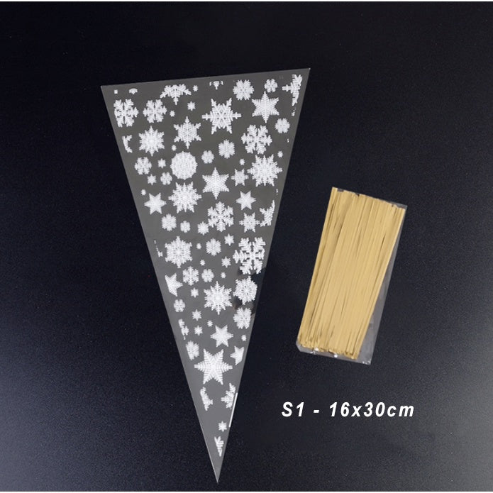 (50pcs) Triangle Transparent Plastic Bag Carrot Candy Bags Kids Birthday Party Decoration
